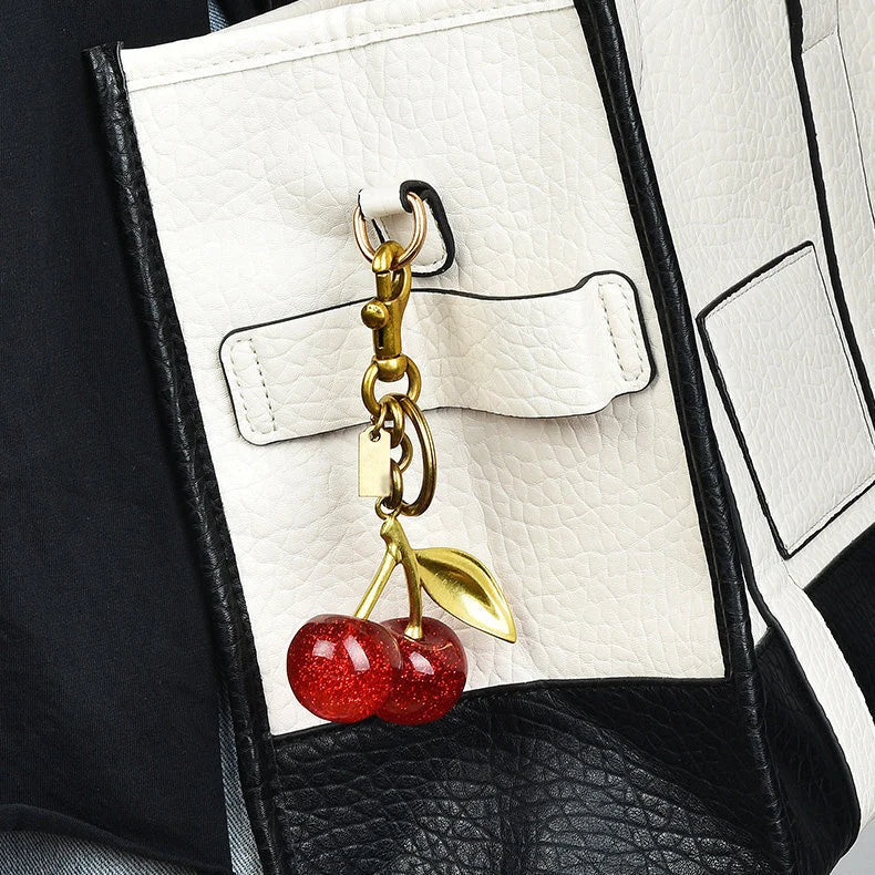 CHARM DE CEREZA PARA BOLSO