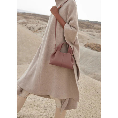 VEGA | BOLSO DE MANO MINIMALISTA